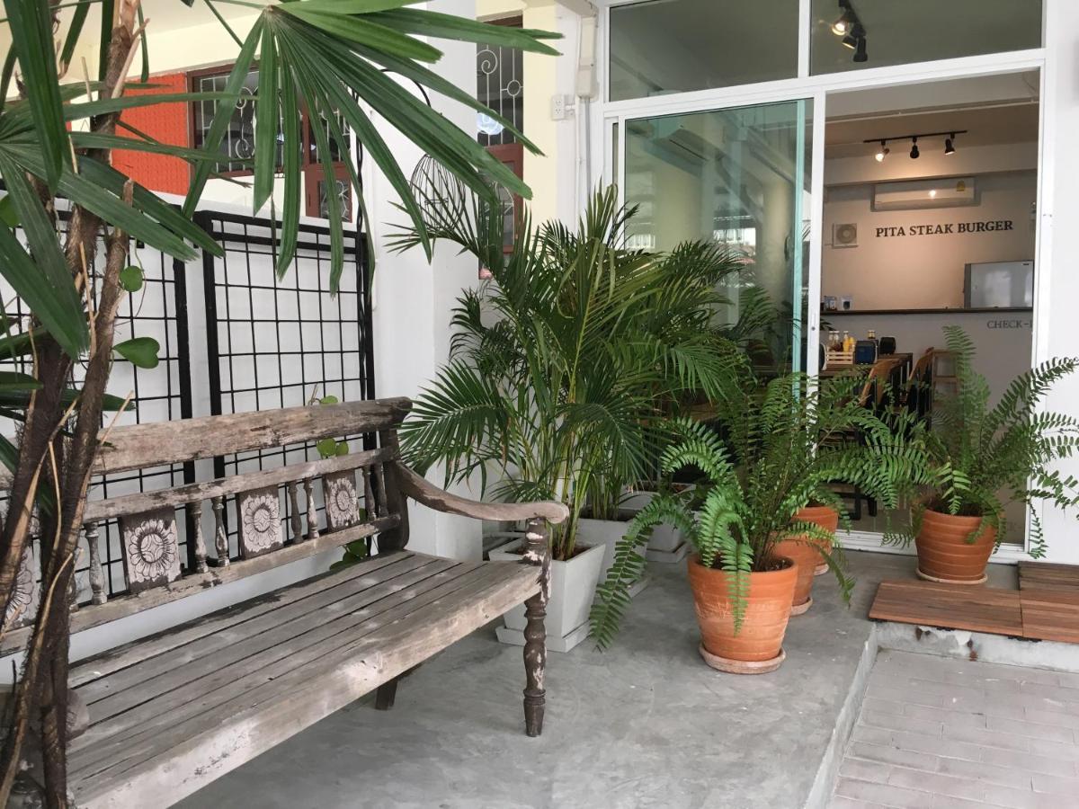 Pingplalee Female House Bed & Breakfast Bangkok Dış mekan fotoğraf
