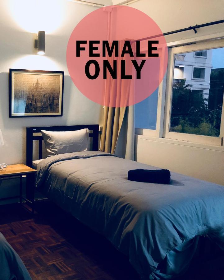 Pingplalee Female House Bed & Breakfast Bangkok Dış mekan fotoğraf