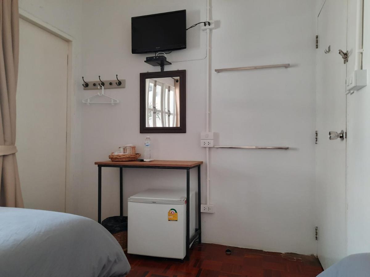 Pingplalee Female House Bed & Breakfast Bangkok Dış mekan fotoğraf