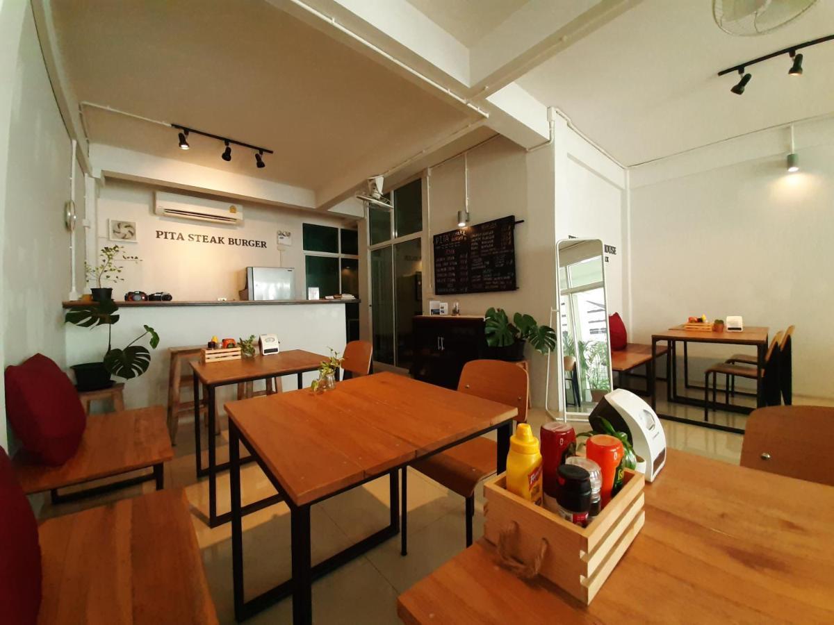 Pingplalee Female House Bed & Breakfast Bangkok Dış mekan fotoğraf