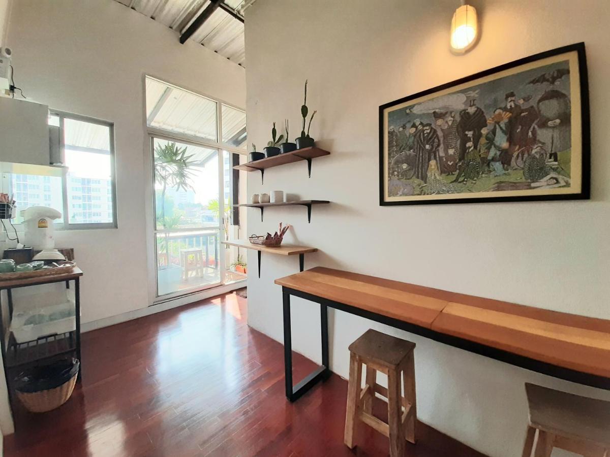 Pingplalee Female House Bed & Breakfast Bangkok Dış mekan fotoğraf