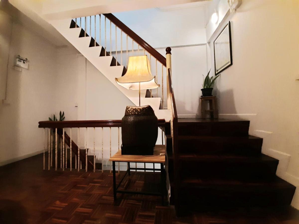 Pingplalee Female House Bed & Breakfast Bangkok Dış mekan fotoğraf