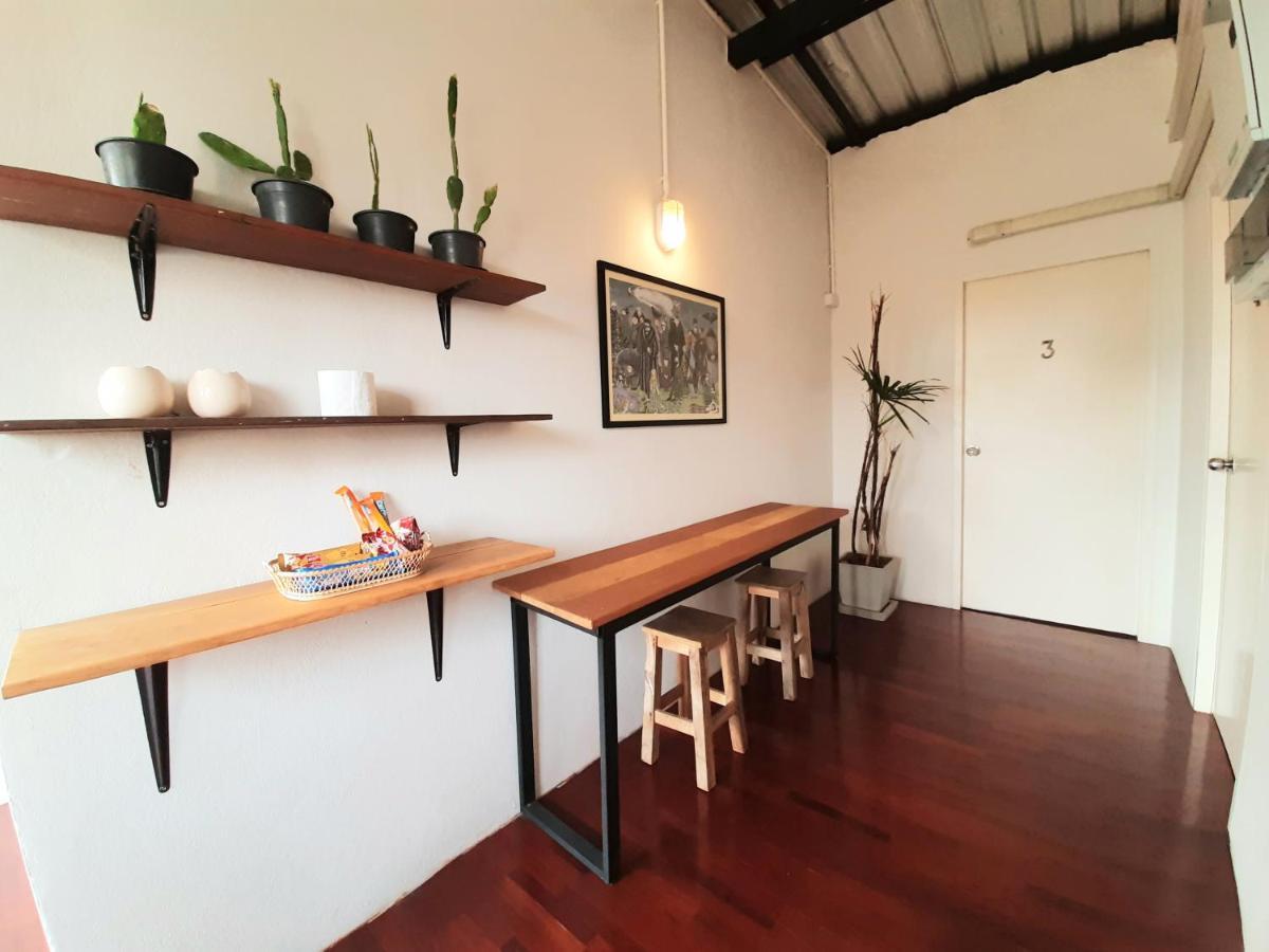 Pingplalee Female House Bed & Breakfast Bangkok Dış mekan fotoğraf