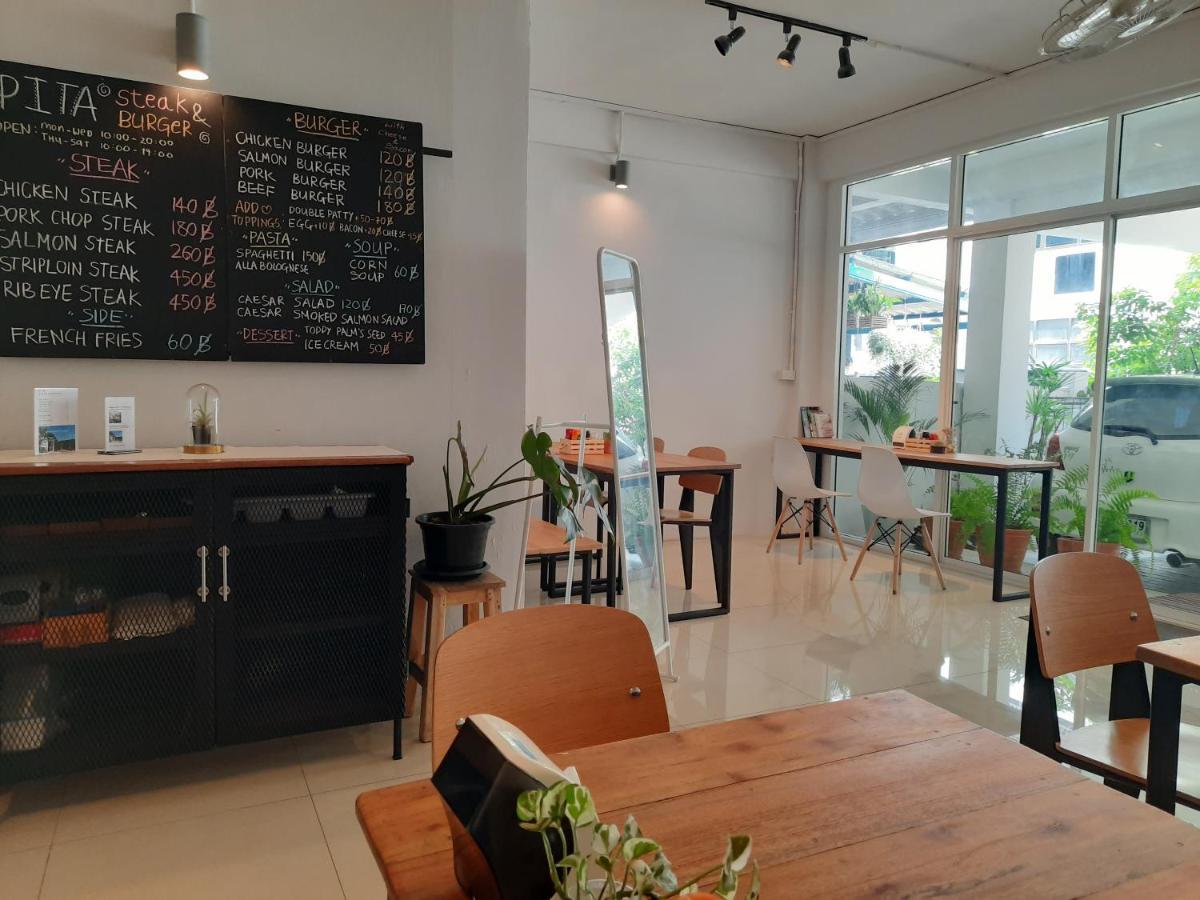 Pingplalee Female House Bed & Breakfast Bangkok Dış mekan fotoğraf